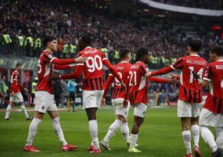 Milan Parma 3 2 Chukwueze fa esultare San Siro nel recupero