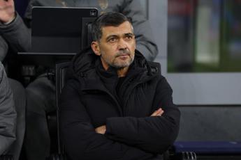 Milan, lite in campo tra Conceicao e Calabria: cosa è successo – Video