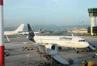 Problemi al motore per aereo Lufthansa volo dirottato a Londra