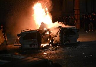 Scontri a Bologna il sindaco Lepore Atti vandalici contro Sinagoga