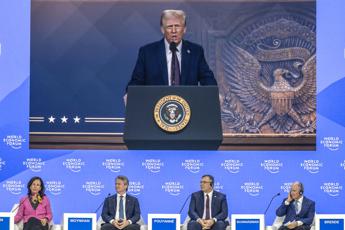 Ucraina-Russia, Trump: “Guerra finisce subito se prezzo petrolio scende”