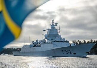 Ucraina aerei e droni navali contro flotta ombra russa nel Baltico al via missione Nato