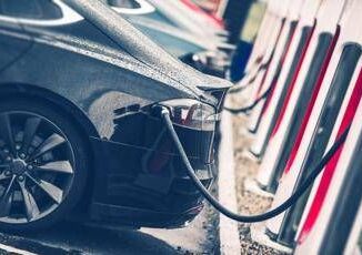 Auto elettriche Antitrust avvia istruttorie su BYD Stellantis Tesla e Volkswagen