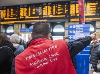 Caos treni a Bologna ritardi di oltre unora per un guasto tecnico