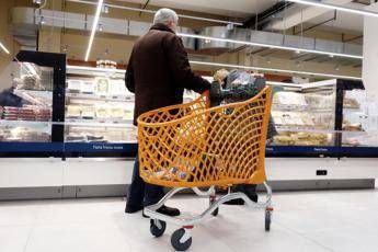 Istat, sale l’inflazione a febbraio 2025. Unc: “Stangata per le famiglie”