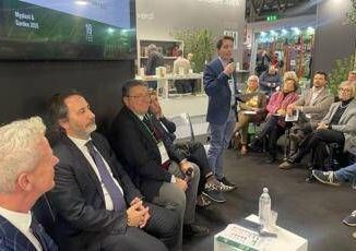 Myplant Garden Mantoan Citta metropolitana Milano 4 milioni investiti per 60mila piante su territorio