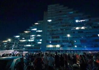 Napoli, una decina di funzionari comunali indagati per crollo a Vela di Scampia 4 Napoli una decina di funzionari comunali indagati per crollo a Vela di Scampia
