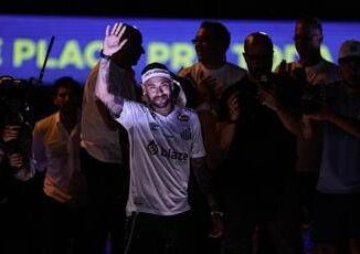 Neymar la 10 di Pele e i selfie con avversari come andato il ritorno al Santos