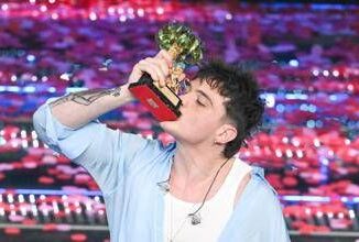 Olly vince Sanremo 2025 Pinuccio e Striscia lo sapevano dal 5 febbraio