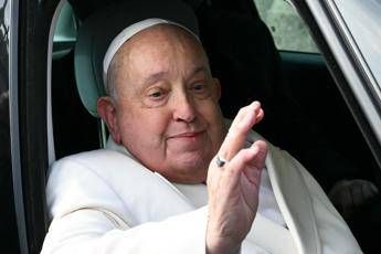 Papa, notte tranquilla al Gemelli: proseguono le terapie