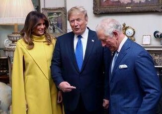 Re Carlo e le lettere personali scritte a mano a Donald Trump