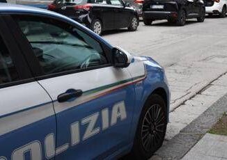 Roma ladri prendono a martellate gioielleria a Monte Mario il titolare era allinterno