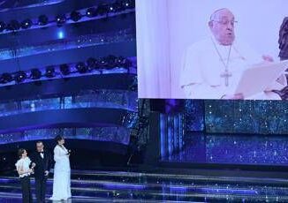 Sanremo 2025 videomessaggio del Papa registrato due giorni fa molto volentieri