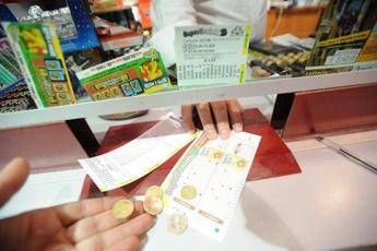 Superenalotto, numeri combinazione vincente di oggi 25 febbraio