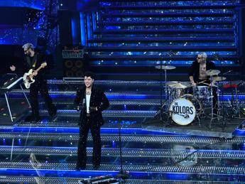 The Kolors a Sanremo e Stash senza chitarra: c’è un motivo
