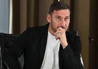 Totti lappello Chiudere i cinema a Roma e un autogol