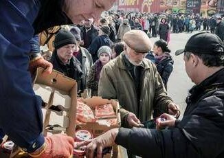 Ucraina Zelensky Attacco drone russo a Mykolaiv in 100.000 al gelo