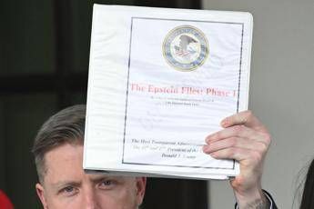 Usa, resa nota prima parte lista Epstein: pressing su Fbi per completa luce
