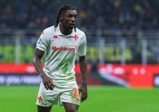 Verona Fiorentina Kean esce in barella dopo scontro