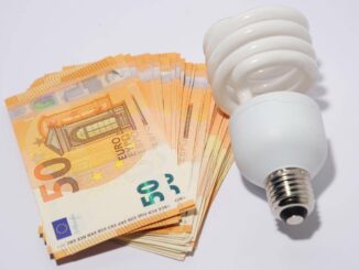 Bolletta luce e gas dal primo luglio arriva scontrino energia