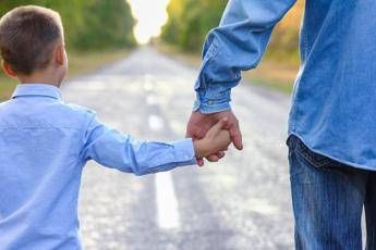 Consulta. Pro Vita Famiglia: su adozioni privilegiare famiglie con padre e madre