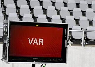 Lex arbitro De Santis Var usato male arbitri tornino a fare arbitri