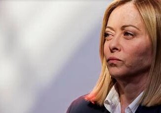 Meloni Scelta tra Europa e Usa Idea infantile Trump primo alleato dellItalia