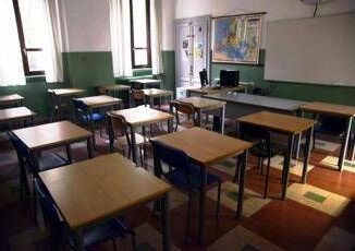 Terremoto Foligno scuole chiuse domani dopo scossa magnitudo 3.5