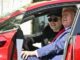 Trump compra una Tesla da Musk Ma non la posso guidare