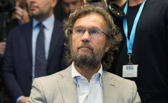 Ultima Generazione ancora nel ristorante di Cracco, è il terzo blitz