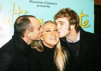 Verissimo il ricordo di Eleonora Giorgi tra gli ospiti Andrea Rizzoli e Paolo Ciavarro