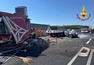 Auto travolge cantiere sullautostrada A4 due morti