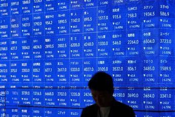 Dazi, crollano le Borse asiatiche. Trump esulta: “Ora i Paesi vogliono trattare”