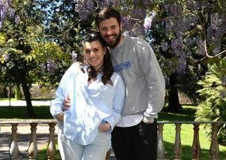 Gaetano Migliaccio proposta in ginocchio a Giovanna Sannino gli attori di Mare Fuori si sposano