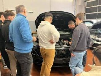 I drive Mercedes Benz un programma che fa incontrare scuola e impresa