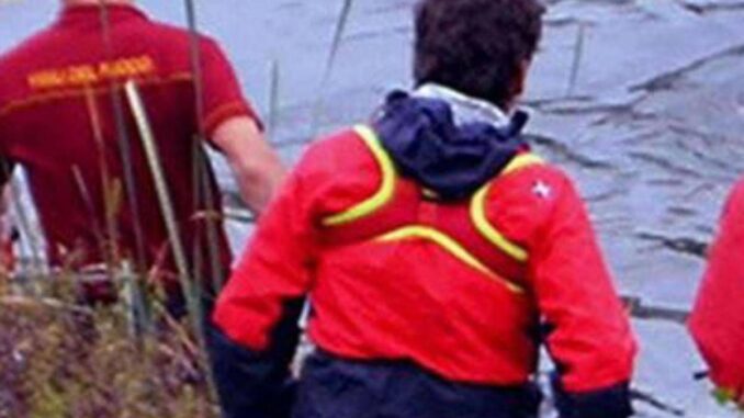 Milano, 17enne si tuffa nell’Adda e non riemerge: dopo il fango riprendono ricerche