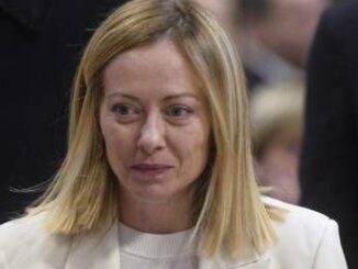 Post con minacce e offese a premier Meloni rinviato a giudizio 47enne