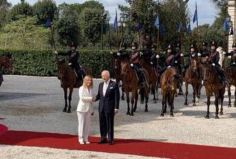 Re Carlo da Giorgia Meloni, l’incontro a Villa Pamphilj