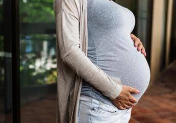 Roma, finge due gravidanze per tornare con l’ex: condannata per stalking