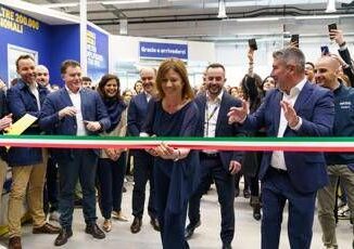 Sardegna Metro Italia inaugura ad Olbia un nuovo modello di vendita multicanale