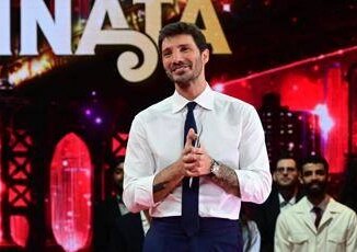 Stasera tutto e possibile oggi 1 aprile gli ospiti e le anticipazioni