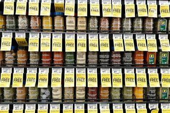 Usa, in vigore da oggi dazi del 10% sull’import