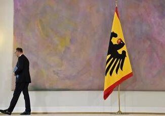 Bocciato e poi promosso cancelliere di Germania i molti no nella carriera di Merz
