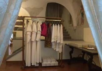 Conclave la Stanza delle Lacrime primo rifugio del Papa appena eletto