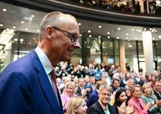 Germania Merz pronto a giurare come cancelliere Bundestag al voto