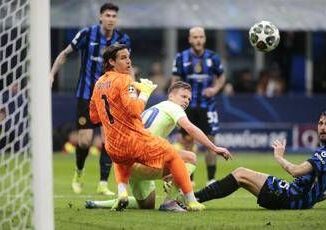 Inter Barcellona Inigo Martinez sputa ad Acerbi dopo il gol del 2 0 Video