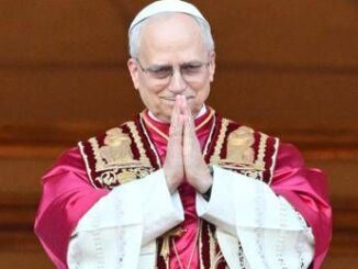 Leone XIV il fratello Da piccolo giocava a fare il prete con lasse da stiro