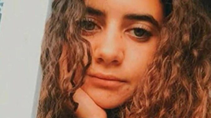 Neonati sepolti, Chiara Petrolini resta ai domiciliari ma con braccialetto elettronico