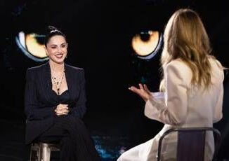 Paola Iezzi a Belve Mi sento un gay nel corpo di una donna ho un debole per quelle intelligenti
