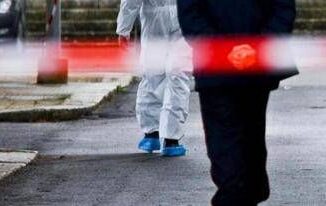 Prato 37enne ucciso a coltellate in strada fermati due giovani